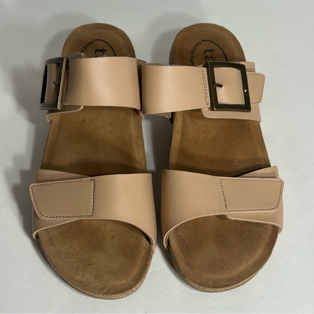 Taos Footwear Beige Leather Sandals